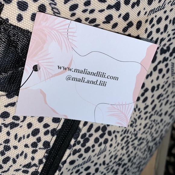 Weekend bag Cream and black print weekender bag by Mali + Lili - Picture 5 of 9